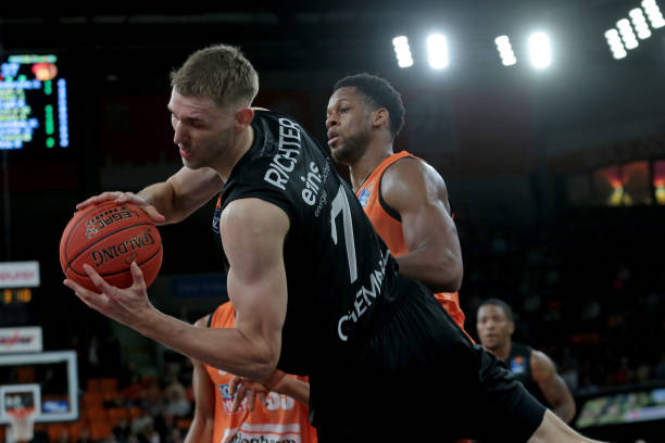 让许多人感 让许多人感