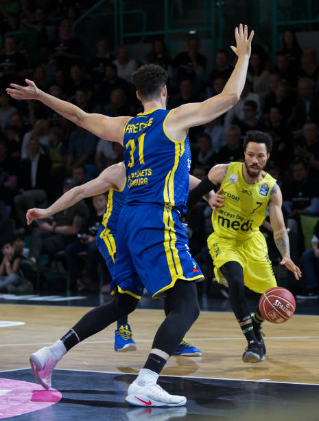 冲突背后的 冲突背后的