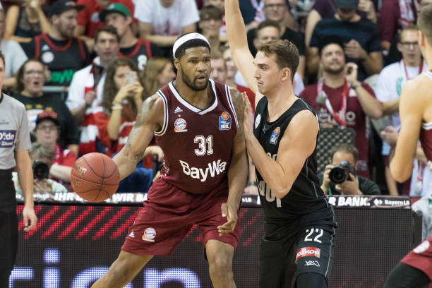 德天空：多特希望和施洛特贝克续约，并将他的年薪翻倍.